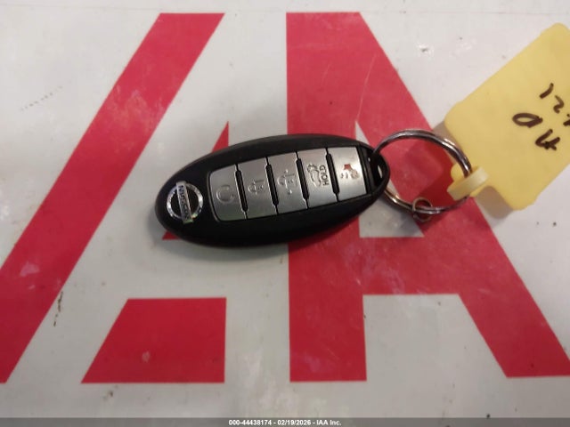5N1AT2MV1JC701686 Nissan ROGUE SV