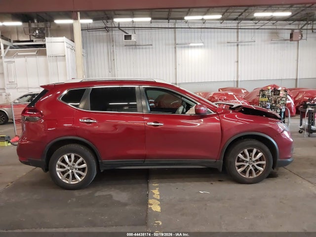 5N1AT2MV1JC701686 Nissan ROGUE SV