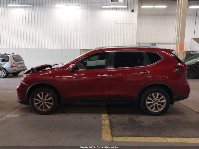 5N1AT2MV1JC701686 Nissan ROGUE SV