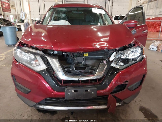 5N1AT2MV1JC701686 Nissan ROGUE SV