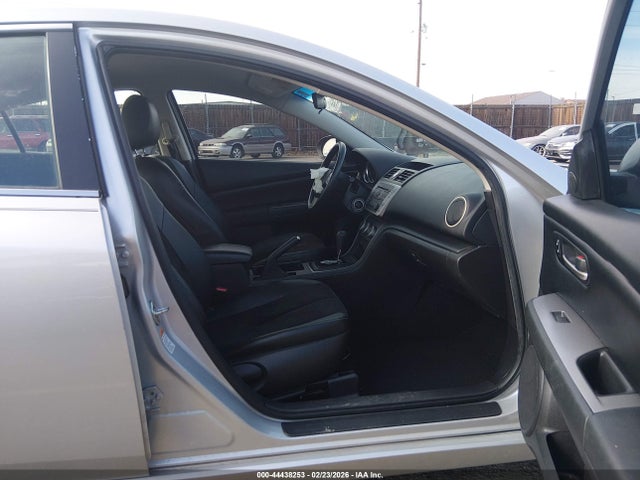 Продажа на аукционе авто 2009 Mazda Mazda6 I Sport, vin: 1YVHP81A695M13202, номер лота: 44438253