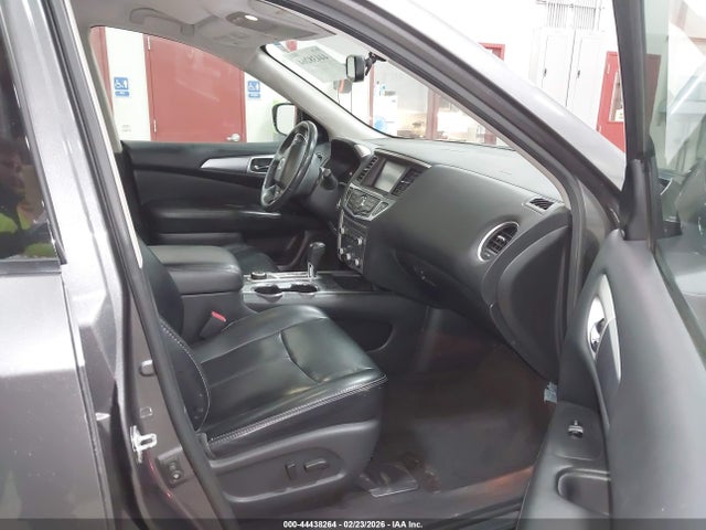 5N1DR2MM5HC673873 Nissan Pathfinder Sl