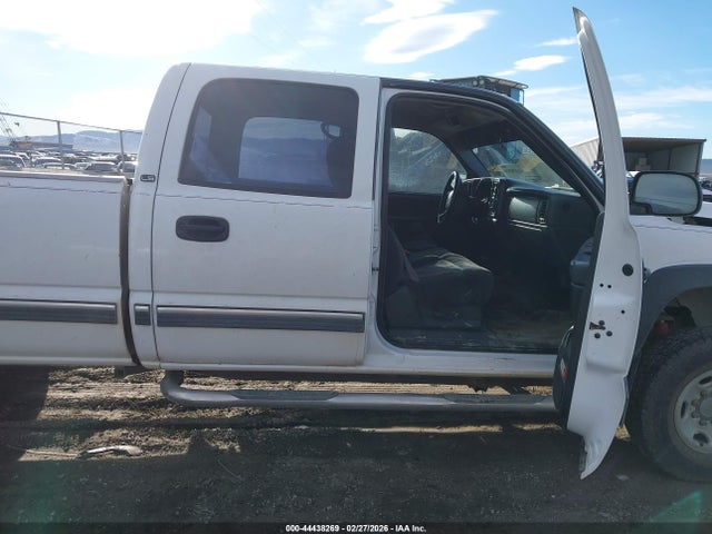 2002 Chevrolet Silverado 2500hd Ls მანქანა იყიდება აუქციონზე, vin: 1GCHK23132F230855, აუქციონის ნომერი: 44438269