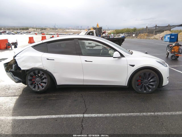 7SAYGDEF5RF190186 Tesla Model Y Performance Dual Motor All-wheel Drive