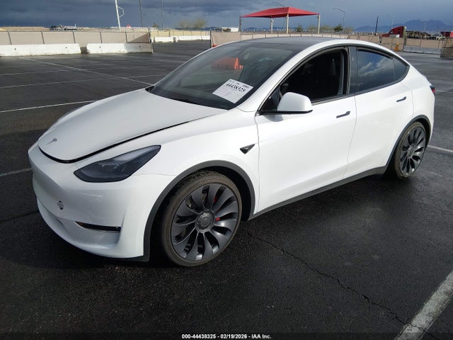 2024 TESLA MODEL Y 7SAYGDEF5RF190186 Photo 1
