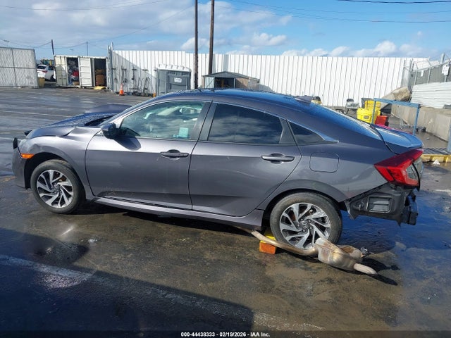 Honda CIVIC EX 2018 2HGFC2F76JH577146 Image 15