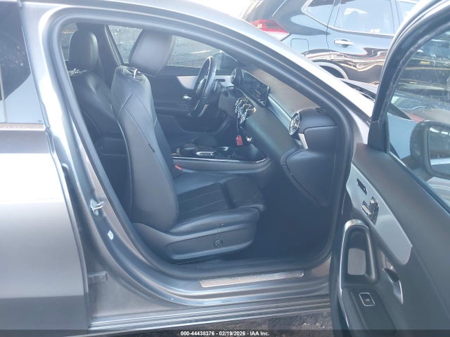 W1K3G4EB2MJ263817 Mercedes-Benz A 220