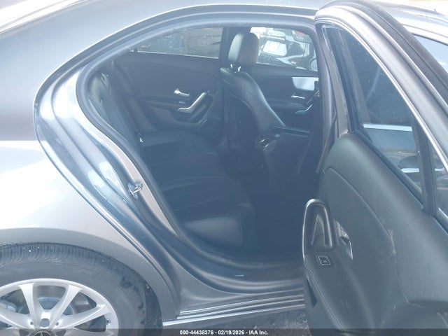 W1K3G4EB2MJ263817 Mercedes-Benz A 220