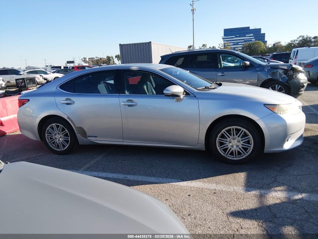 44438378 :رقم المزاد ، JTHBW1GGXD2009457 vin ، 2013 Lexus Es 300h مزاد بيع