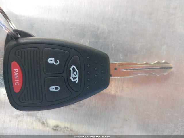 2011 Chrysler 200 Touring მანქანა იყიდება აუქციონზე, vin: 1C3BC1FG3BN503946, აუქციონის ნომერი: 44438380