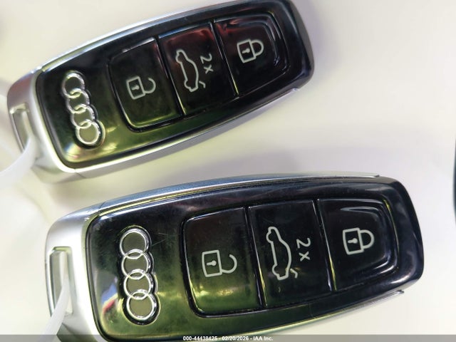 2024 AUDI Q8 E-TRON WA14AAGE0RB015891 Photo 10