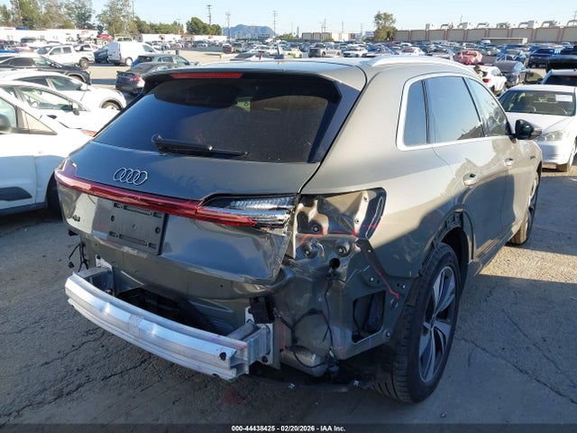 2024 AUDI Q8 E-TRON WA14AAGE0RB015891 Photo 5