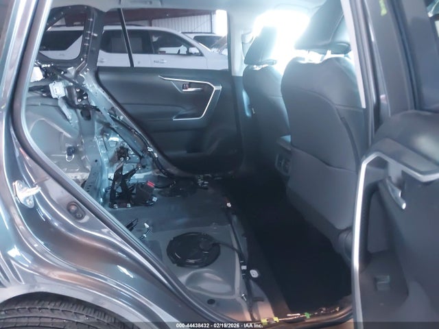 2T3A1RFV4SW548140 Toyota Rav4 Xle Premium