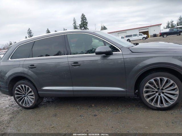 WA1LHAF7XJD032653 Audi Q7 2.0t Premium