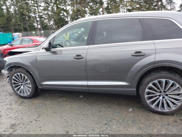 WA1LHAF7XJD032653 Audi Q7 2.0t Premium