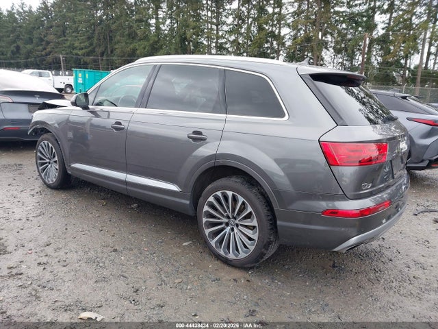2018 AUDI Q7 WA1LHAF7XJD032653 Photo 2