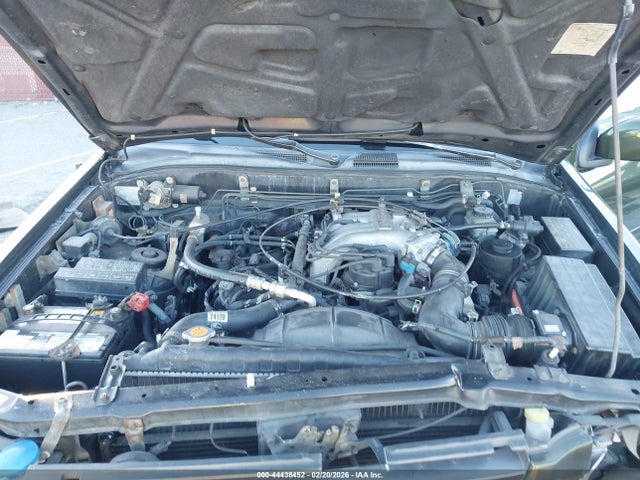 44438452 :رقم المزاد ، JNRAR05Y8VW001443 vin ، 1997 Infiniti Qx4 مزاد بيع