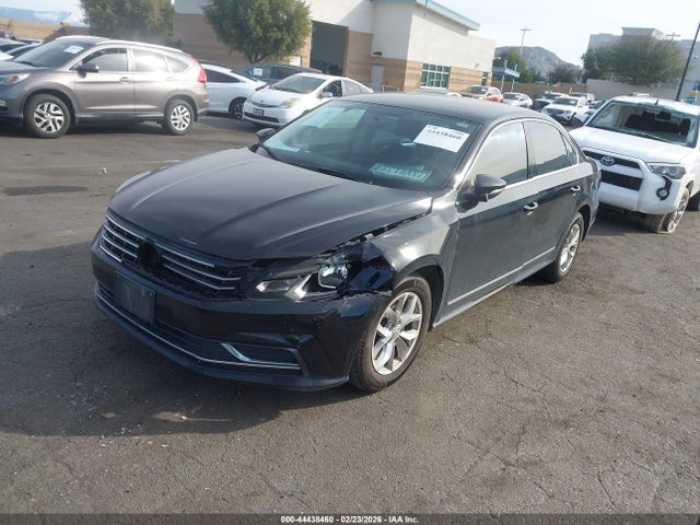 1VWAT7A39GC043660 Volkswagen Passat 1.8t S