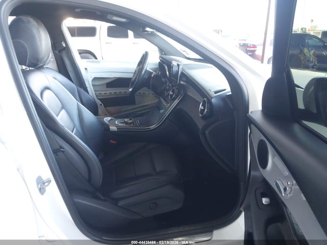 WDC0G4JB2KV188183 Mercedes-Benz GLC 300