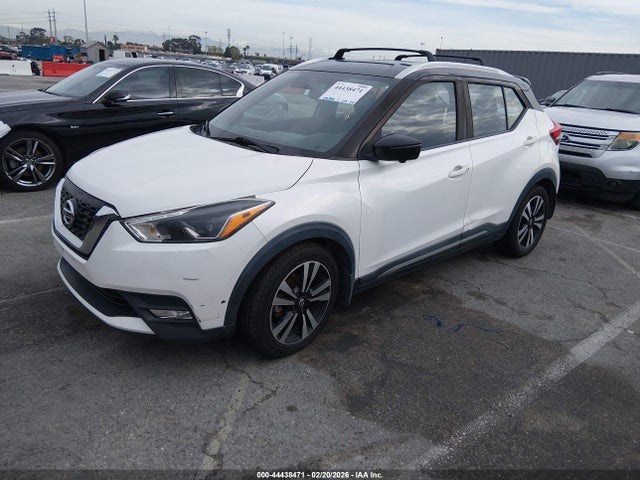 3N1CP5CU9JL537946 Nissan KICKS SR