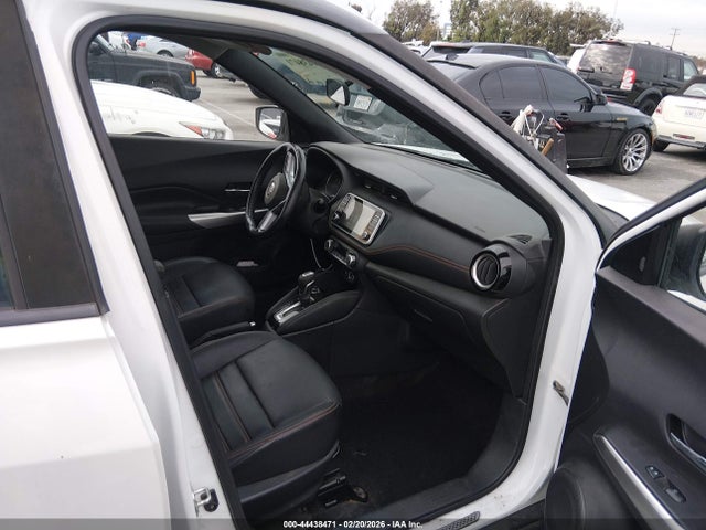 3N1CP5CU9JL537946 Nissan KICKS SR