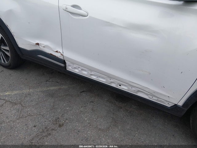 3N1CP5CU9JL537946 Nissan KICKS SR