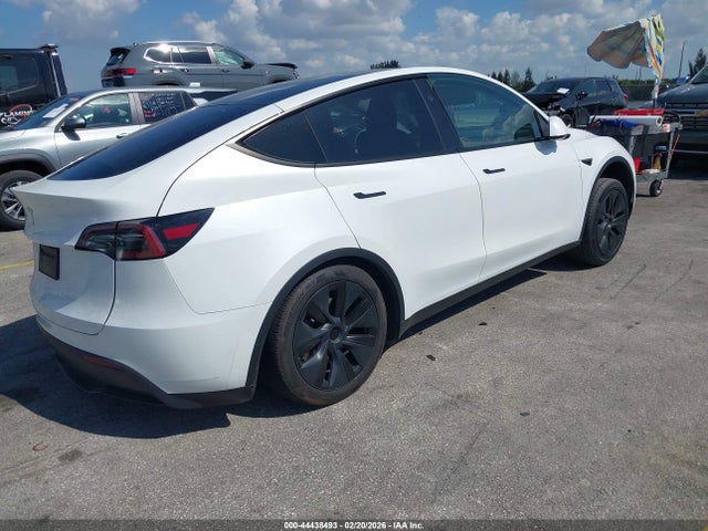 2024 TESLA MODEL Y 7SAYGDED5RA326621 Photo 3
