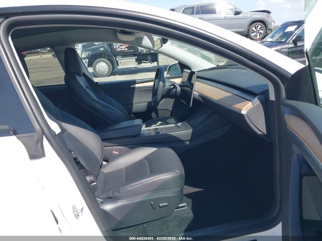 2024 TESLA MODEL Y 7SAYGDED5RA326621 Photo 4