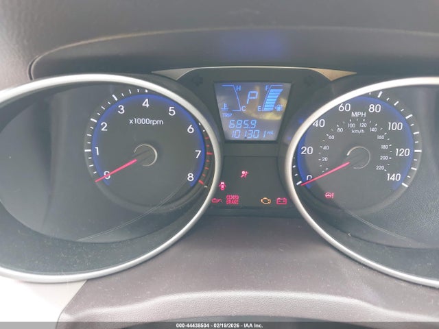 KM8JT3AF0FU106168 Hyundai TUCSON GLS