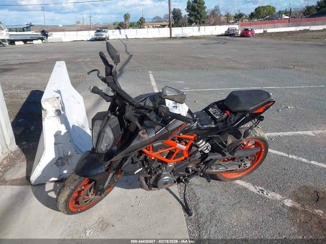 KTM 390 Duke 2021 MD2JPJ409MC244857 Image 2