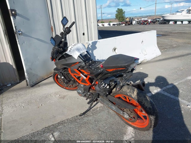 KTM 390 Duke 2021 MD2JPJ409MC244857 Image 3