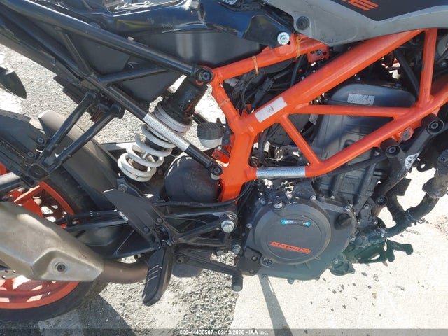 KTM 390 Duke 2021 MD2JPJ409MC244857 Image 8