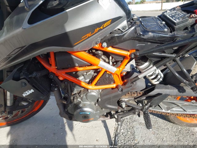 KTM 390 Duke 2021 MD2JPJ409MC244857 Image 9
