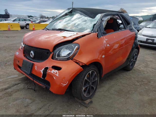 Smart Fortwo Passion 2017 WMEFJ5DA9HK172732 Image 2