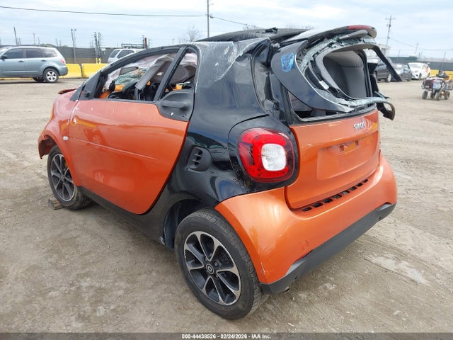 Smart Fortwo Passion 2017 WMEFJ5DA9HK172732 Image 3