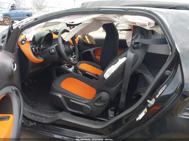 Smart Fortwo Passion 2017 WMEFJ5DA9HK172732 Image 5