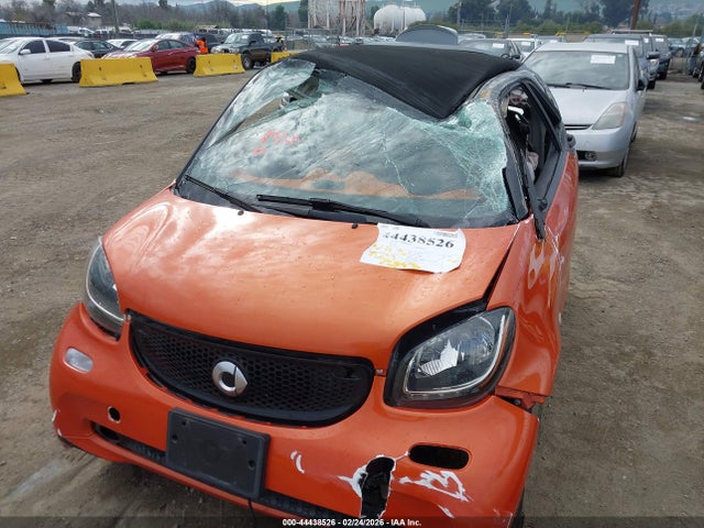 Smart Fortwo Passion 2017 WMEFJ5DA9HK172732 Image 6