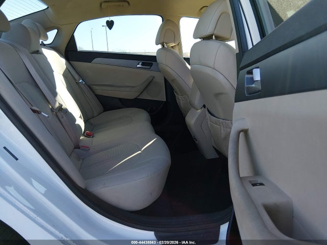 Hyundai SONATA SE 2016 5NPE24AF5GH347380 Image 8