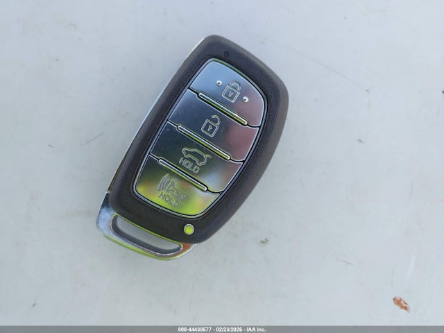 2019 HYUNDAI IONIQ PLUG-IN HYBRID KMHC75LD3KU160000 Photo 10