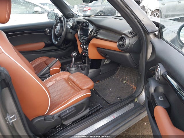 2019 MINI CONVERTIBLE WMWWG9C51K3J30868 Photo 4