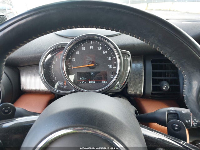 2019 MINI CONVERTIBLE WMWWG9C51K3J30868 Photo 6