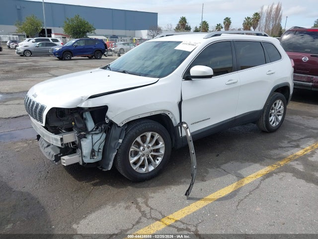 1C4PJLCB1KD340649 Jeep Cherokee Latitude Fwd