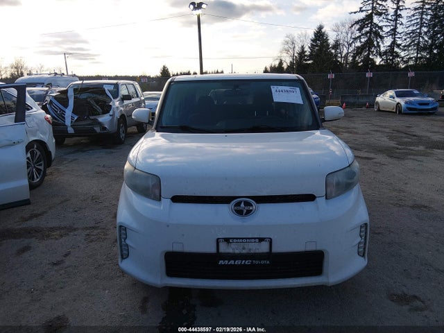 JTLZE4FEXFJ077081 Scion XB