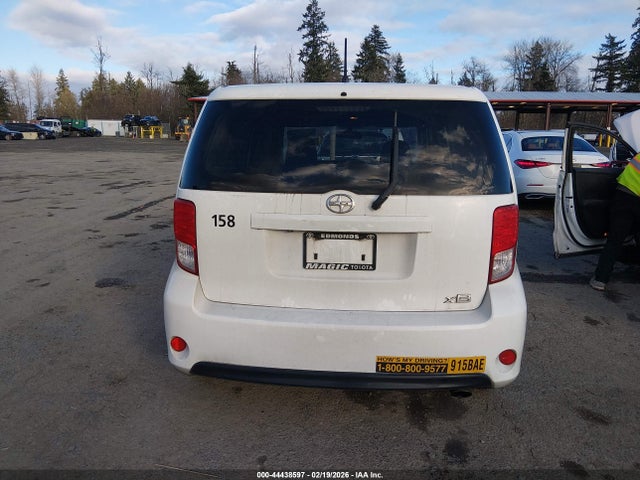 JTLZE4FEXFJ077081 Scion XB
