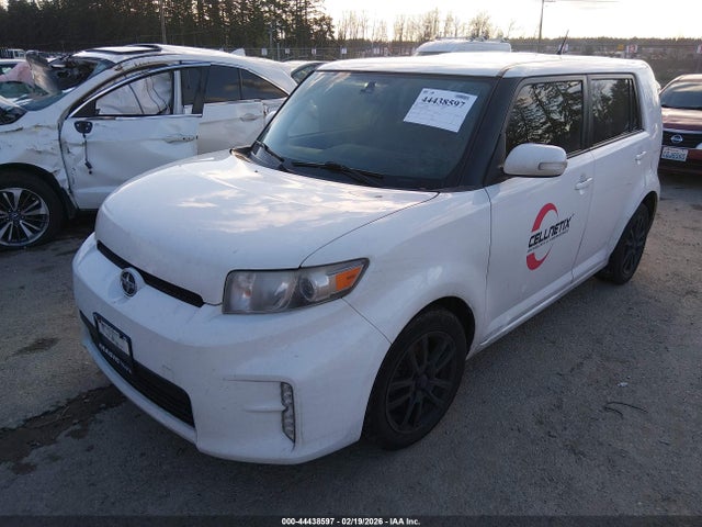 JTLZE4FEXFJ077081 Scion XB