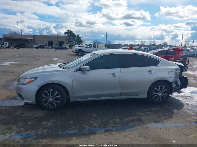 Nissan Altima 2.5 S 2018 1N4AL3AP2JC184663 Image 14