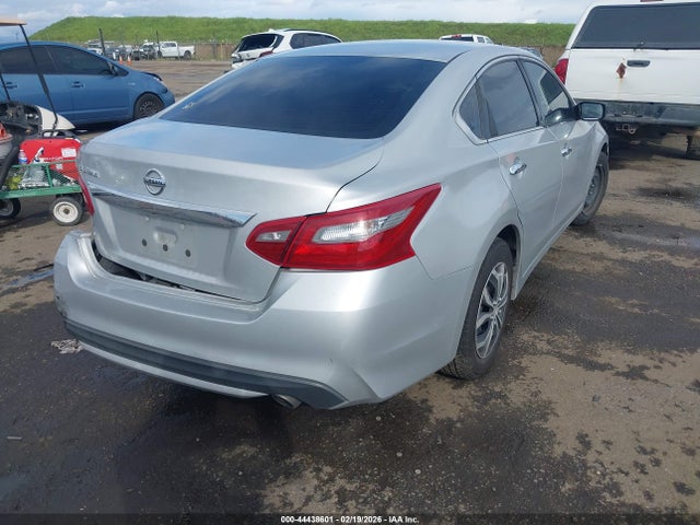 2018 NISSAN ALTIMA 1N4AL3AP2JC184663 Photo 3