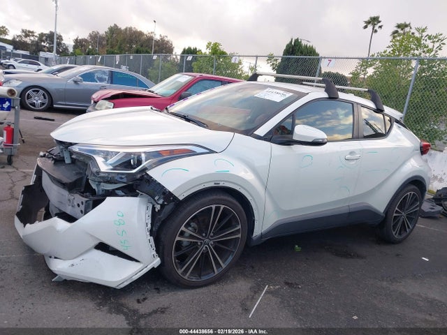 JTNKHMBX5K1034253 Toyota C-HR XLE