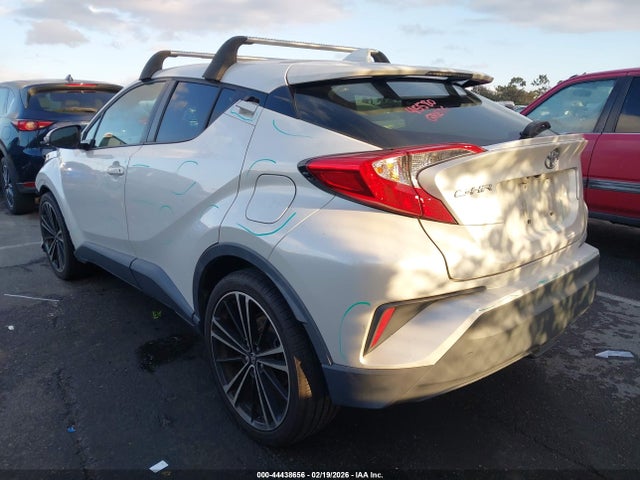 JTNKHMBX5K1034253 Toyota C-HR XLE