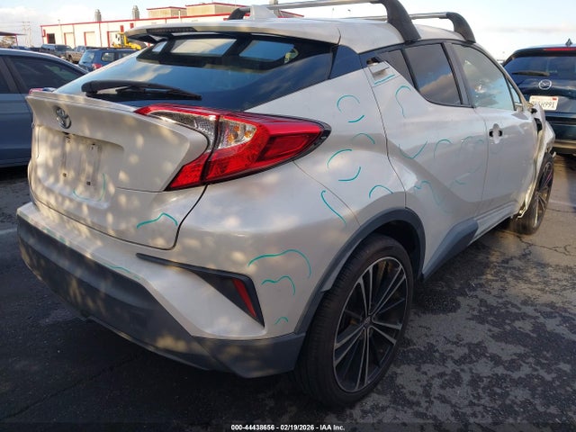 JTNKHMBX5K1034253 Toyota C-HR XLE